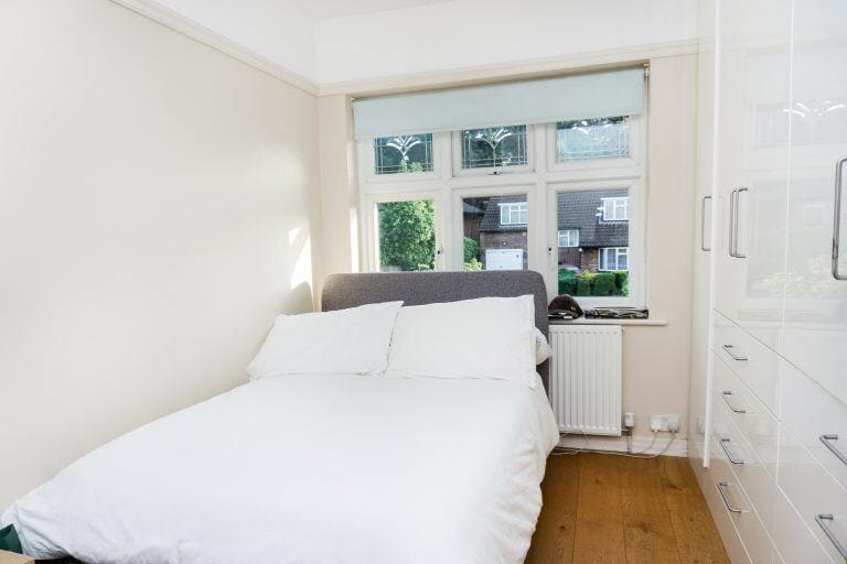 Detached Suburban Home image 28