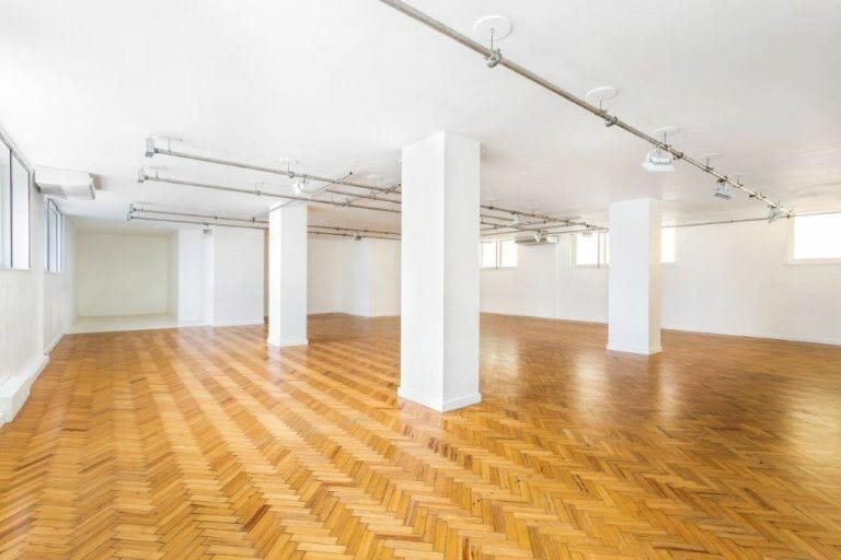 Versatile Mayfair Studio image 2