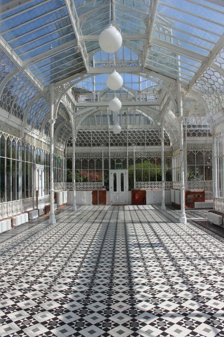 London Gallery with Gardens image 10