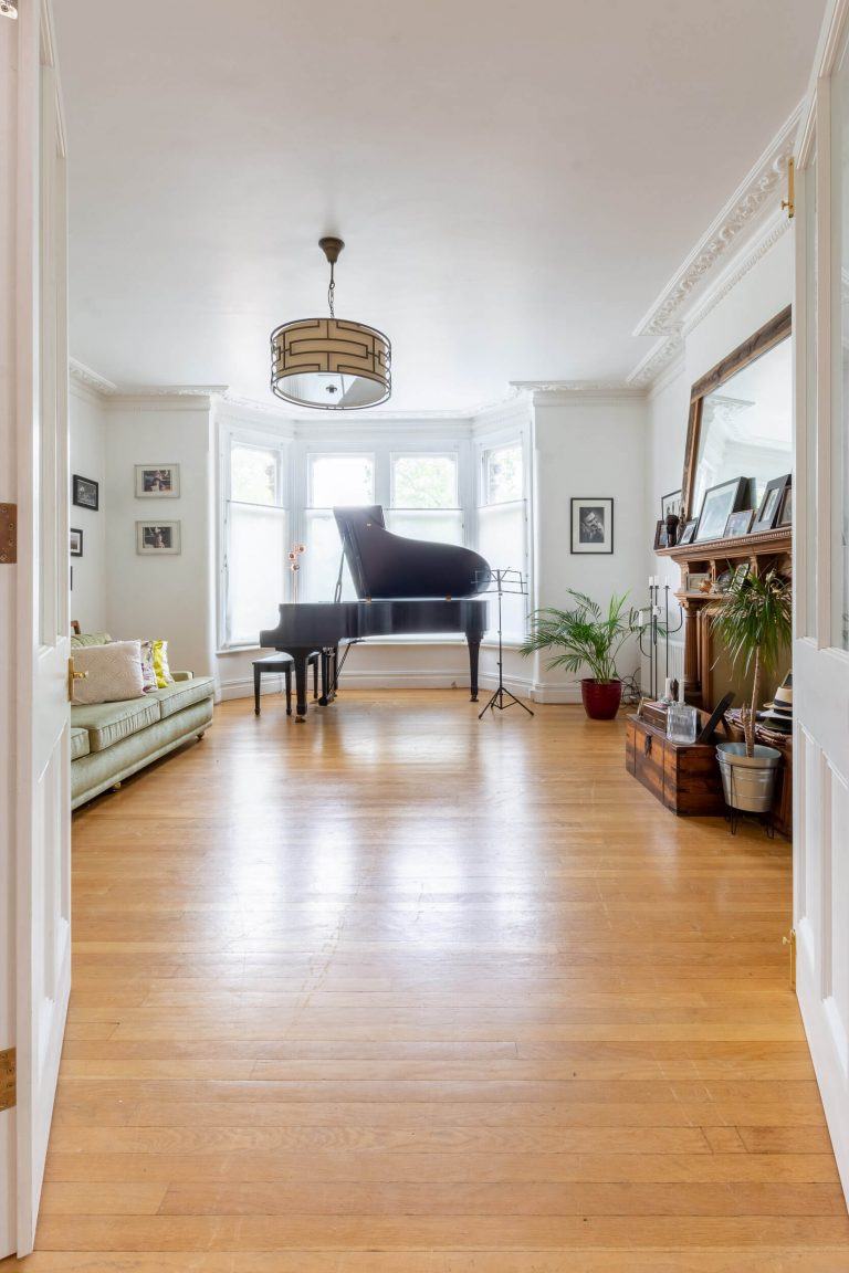 Large Detached House in Streatham image 6