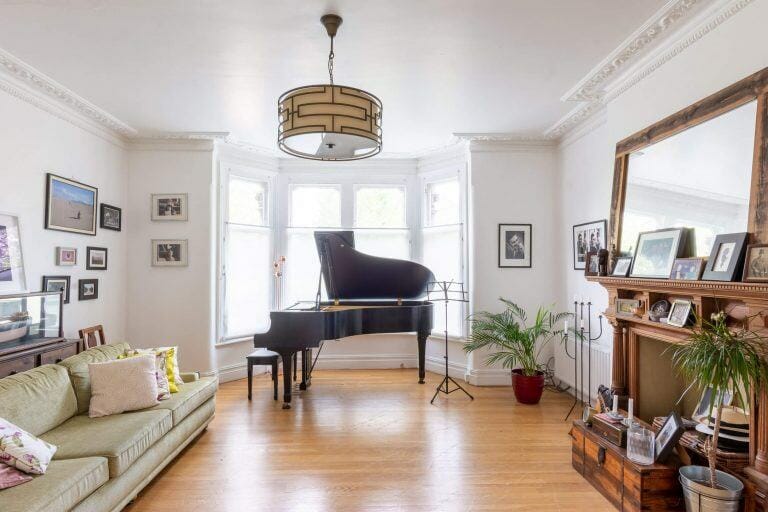 Large Detached House in Streatham image 7