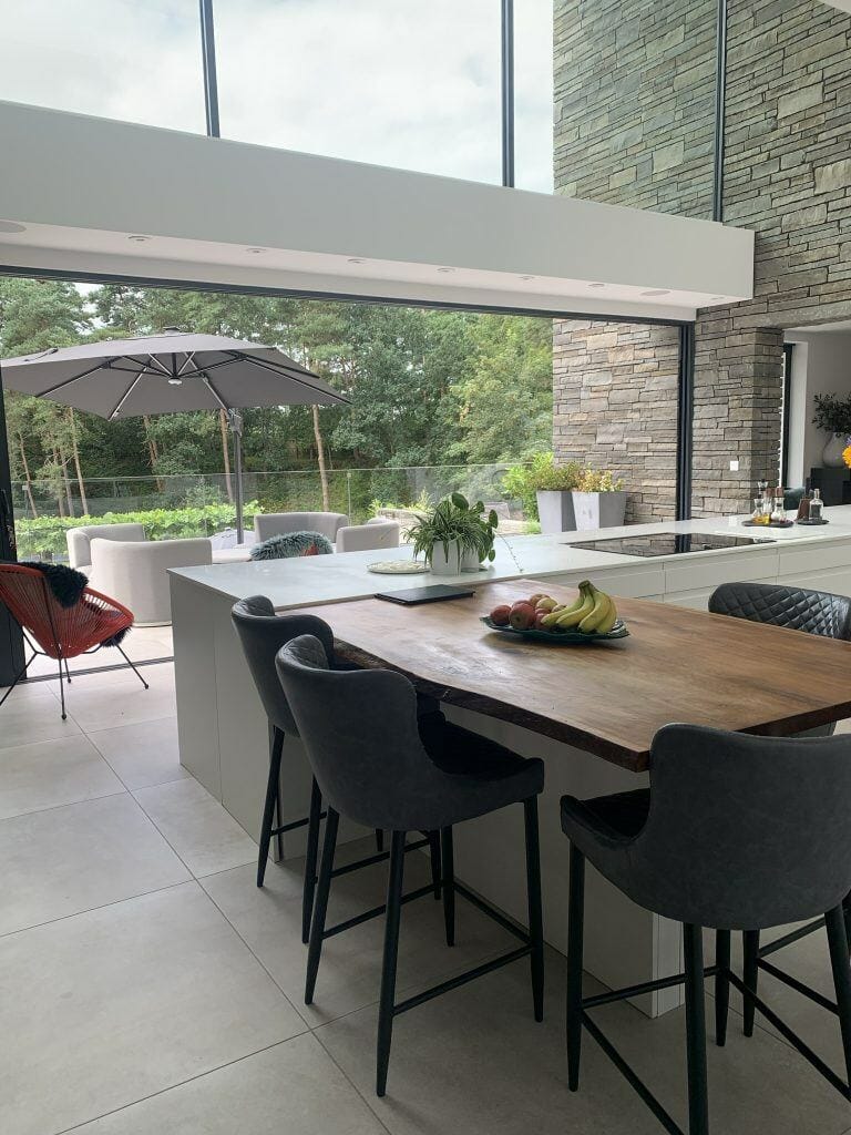 Surrey Hills Modern Home with Poolhouse image 13