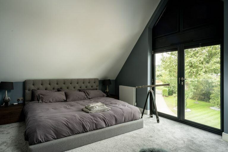 Modern Family House in Caversham image 21