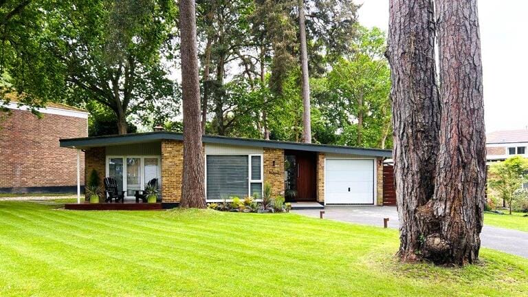 American Style 60’s Bungalow image 4