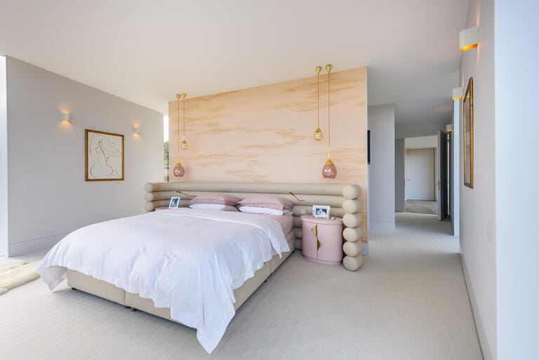 Californian Style in Surrey image 70