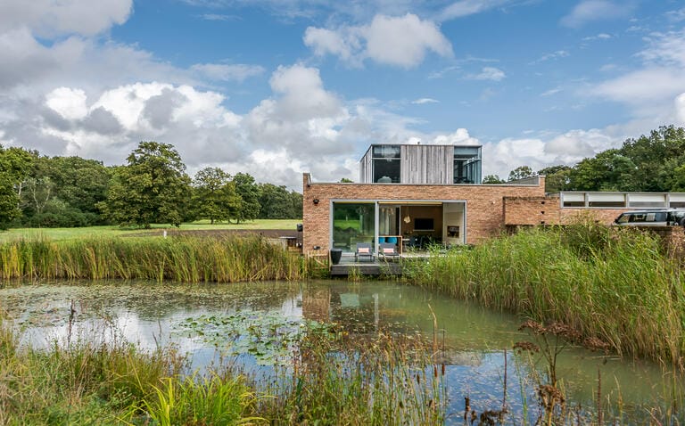 Californian Style in Surrey image 117