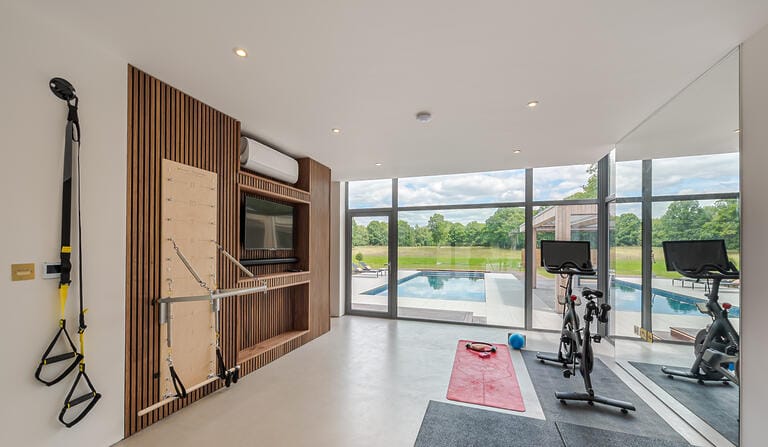 Californian Style in Surrey image 42