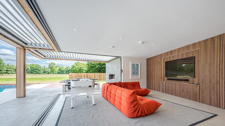 Californian Style in Surrey image 18