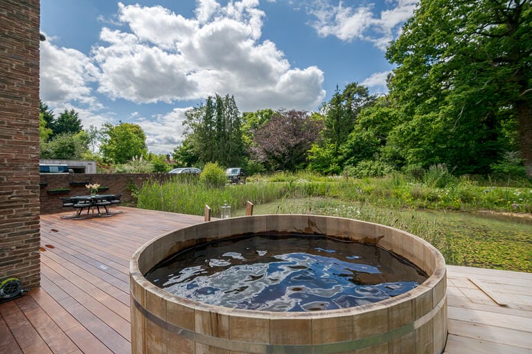 Californian Style in Surrey image 109