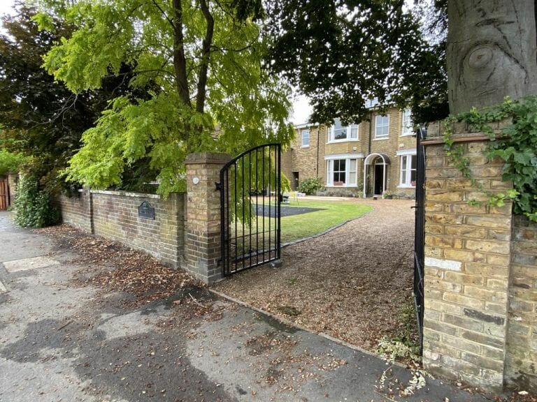 Spacious Family Home image 34