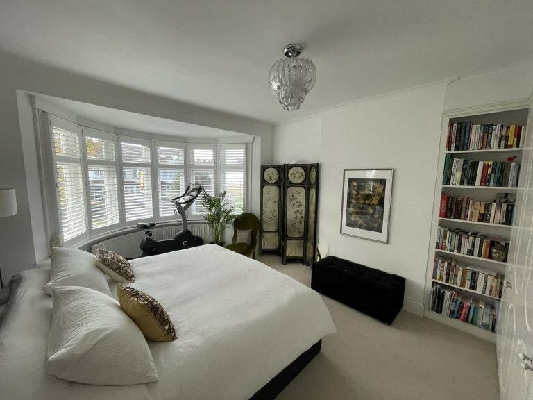 Open plan Clapham home image 11