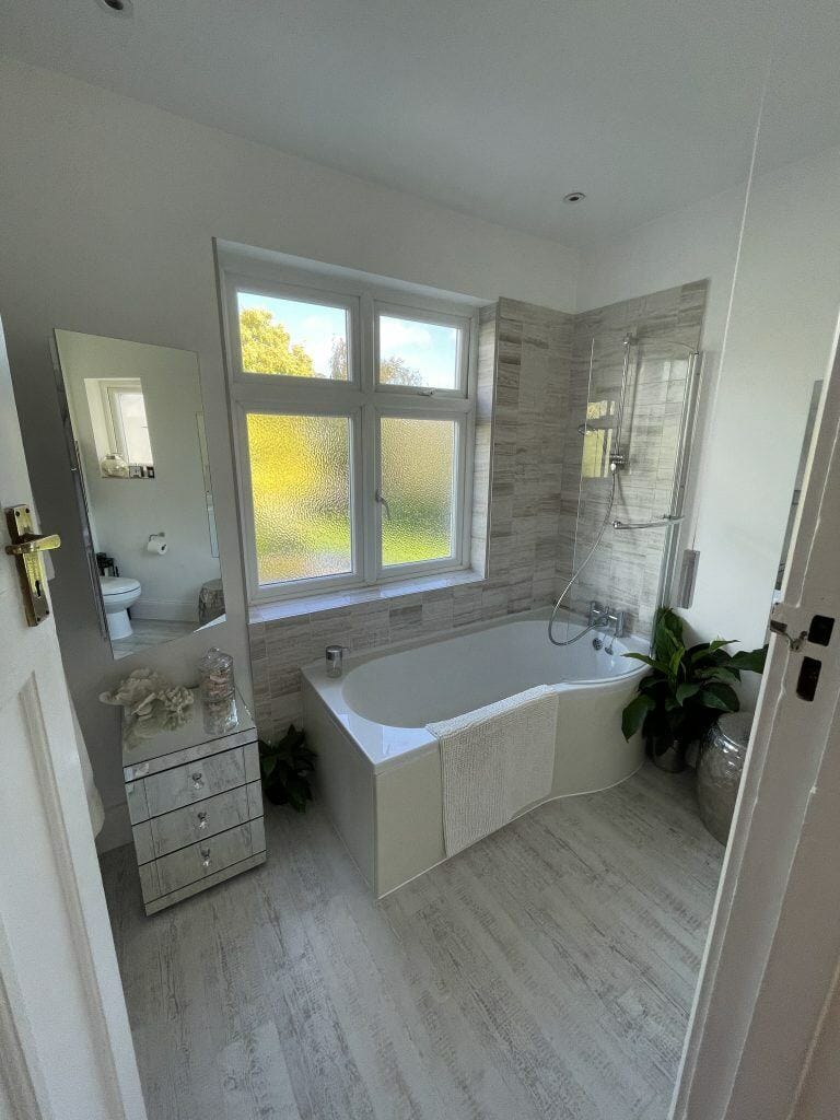 Open plan Clapham home image 16