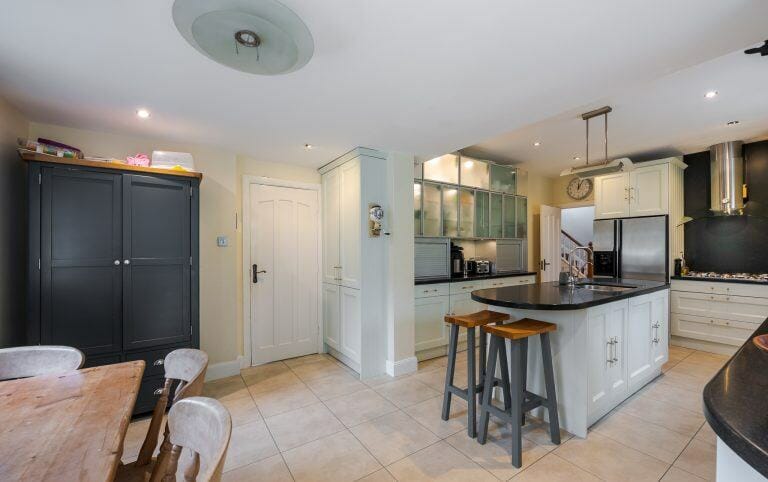 Countryside Family Home image 4