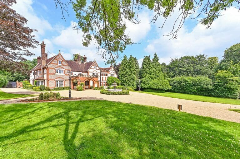 Georgian Surrey Mansion image 11