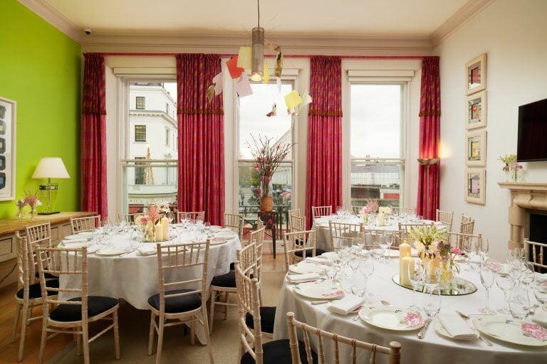 Glamorous Kensington Hotel image 4