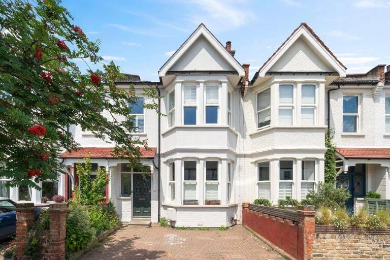 Liddell Gardens Family Home image 1