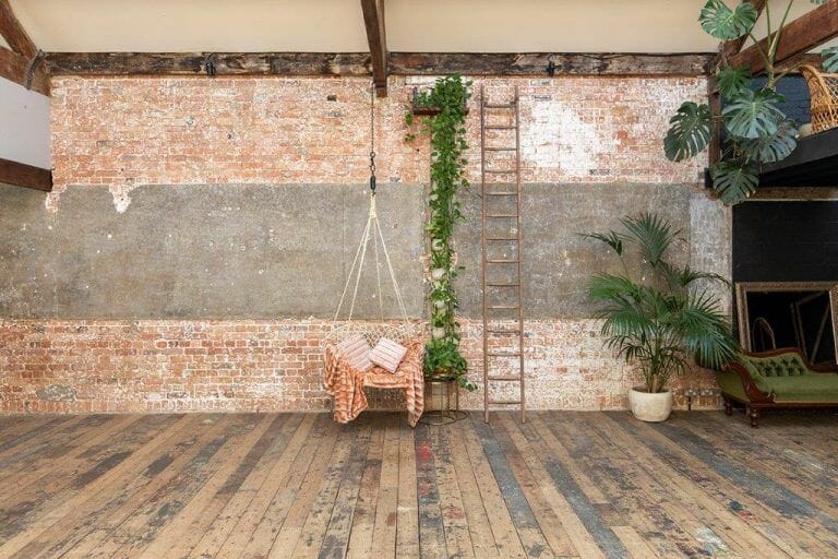 Hackney Warehouse image 2