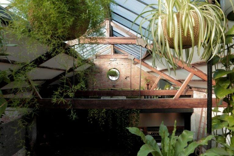 Hackney Warehouse image 27