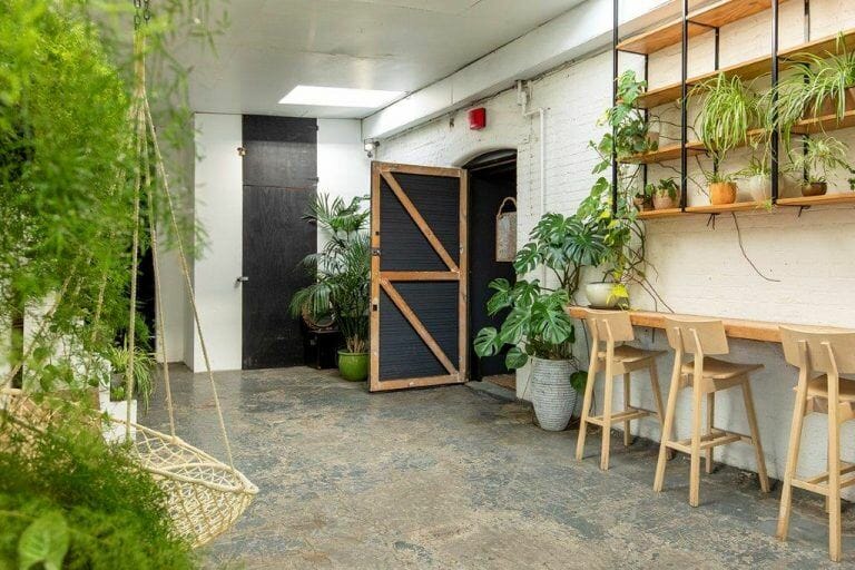 Hackney Warehouse image 30