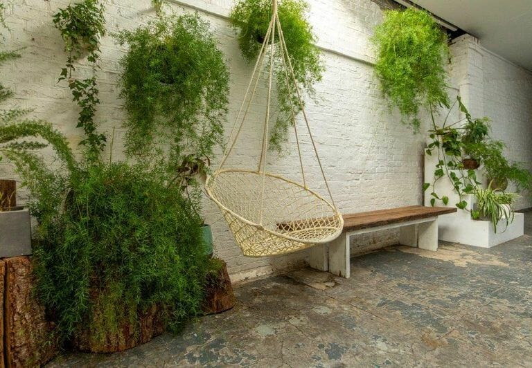 Hackney Warehouse image 32