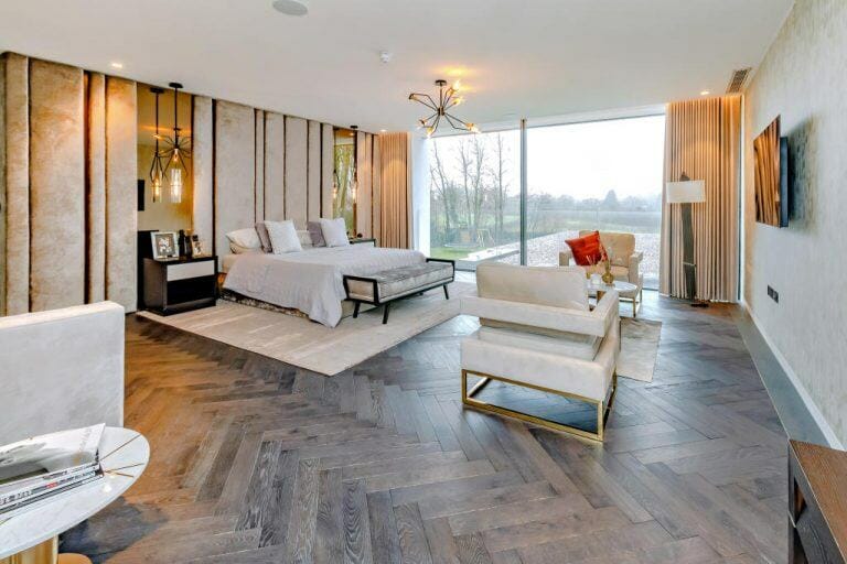 Contemporary Mansion House image 7
