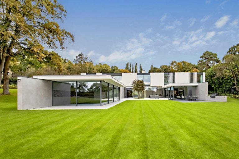 Contemporary Mansion House image 4