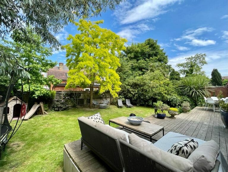 Family Home in Aldersbrook image 12