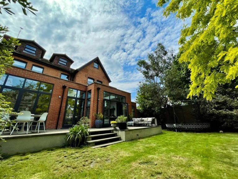 Family Home in Aldersbrook image 15