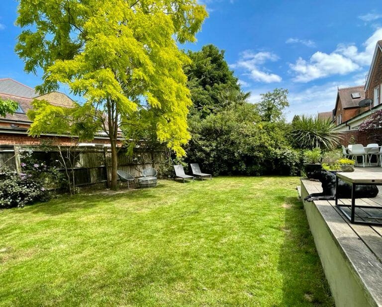 Family Home in Aldersbrook image 13