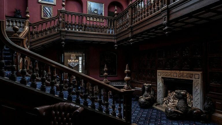 Beautiful Regal Queen Anne mansion image 10