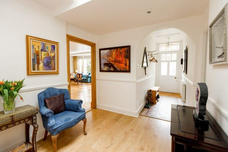 North London Bungalow image 2