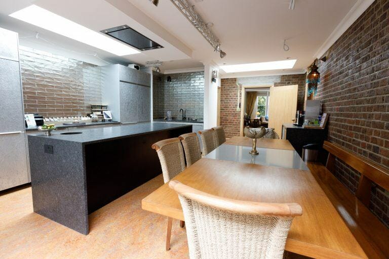 North London Bungalow image 7