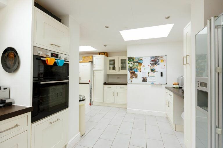 North London Bungalow image 11