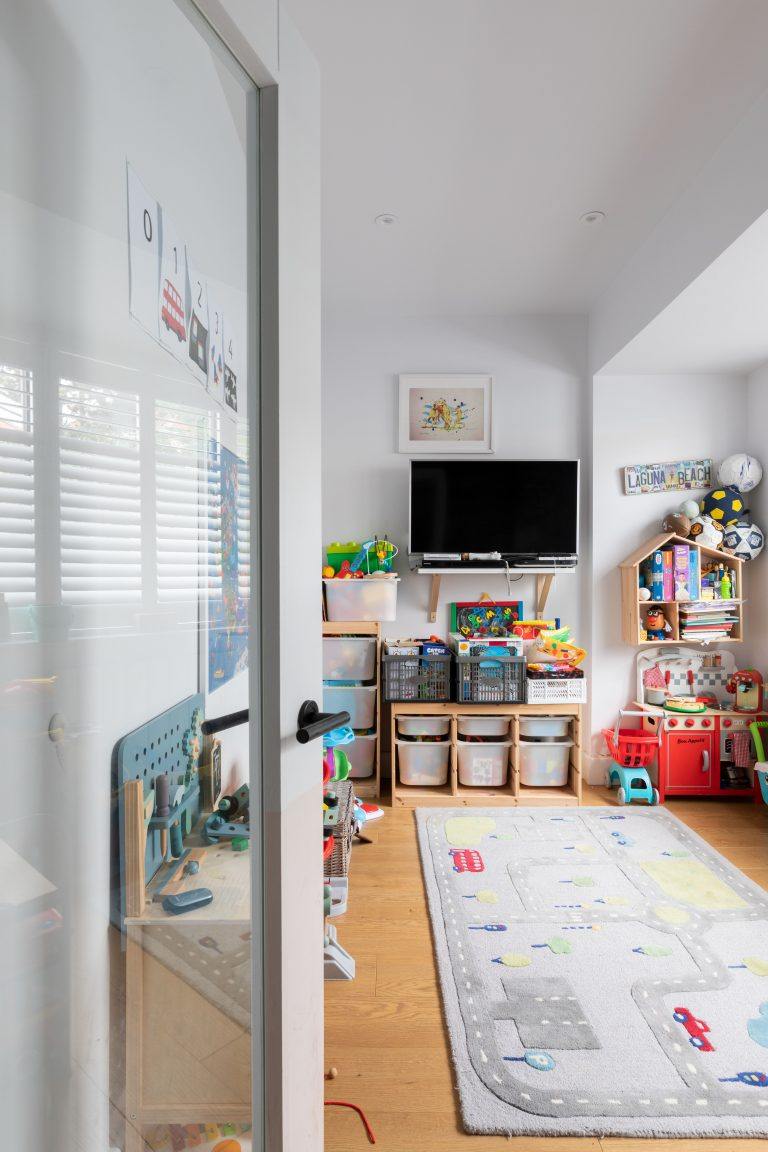 North London Family Home image 15