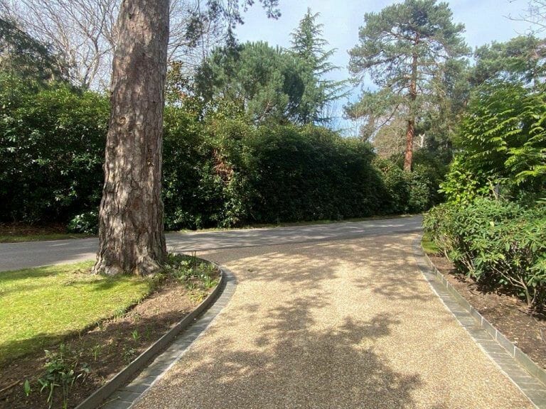 Modern Weybridge Mansion image 102