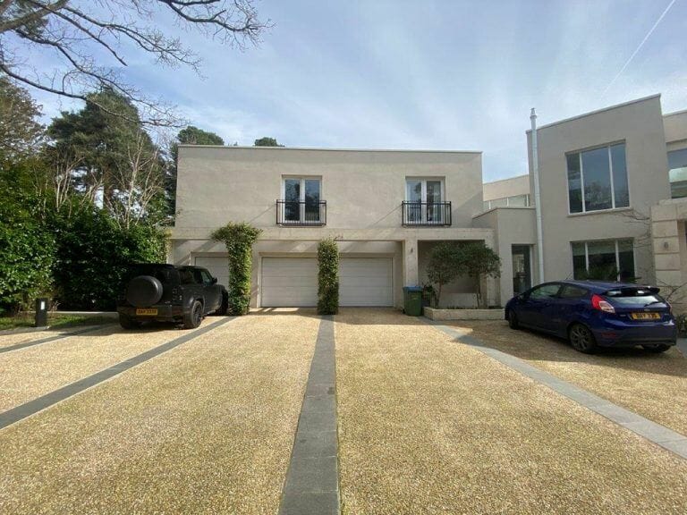 Modern Weybridge Mansion image 8