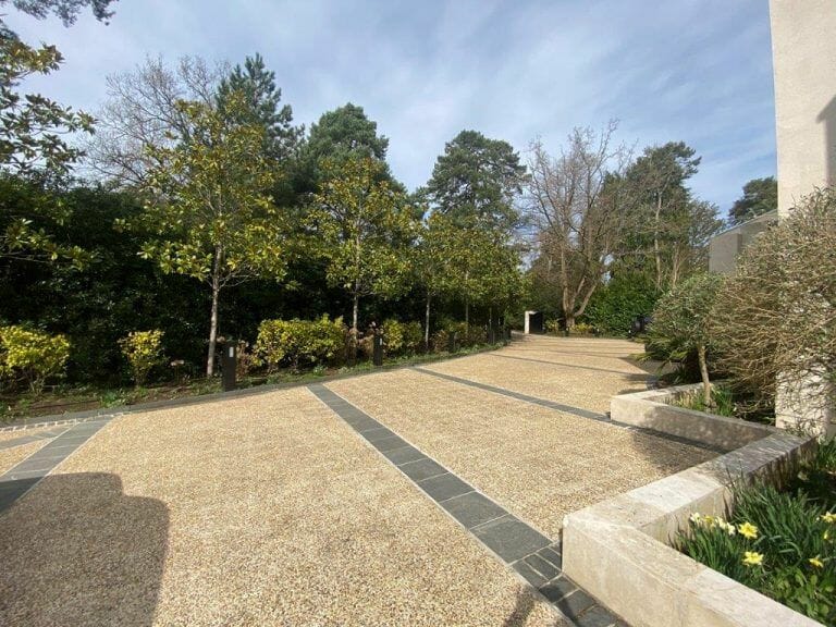 Modern Weybridge Mansion image 101