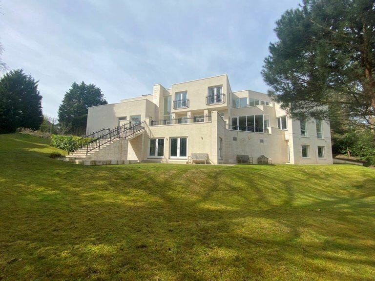 Modern Weybridge Mansion image 3
