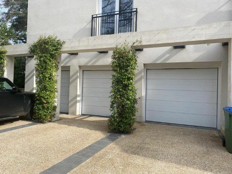 Modern Weybridge Mansion image 7