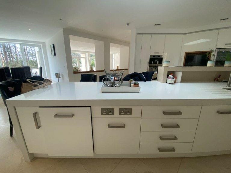 Modern Weybridge Mansion image 34