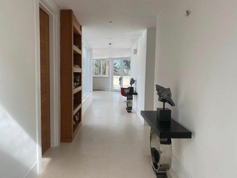 Modern Weybridge Mansion image 61