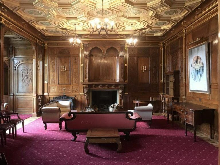 Vacant Manor House image 7