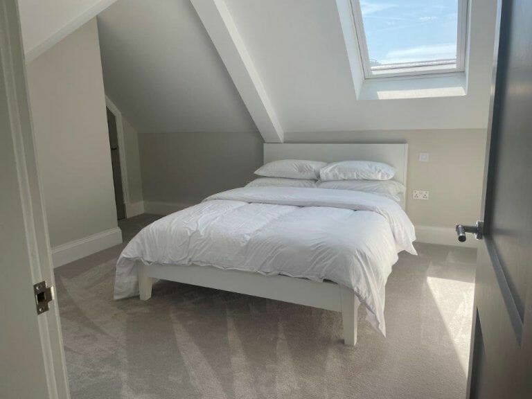 7 Bedroom House in Stanmore image 31