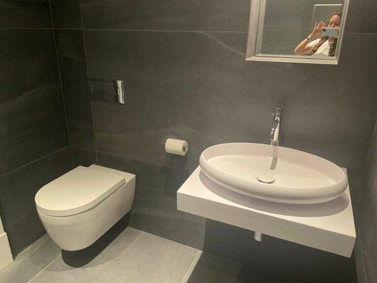 7 Bedroom House in Stanmore image 35