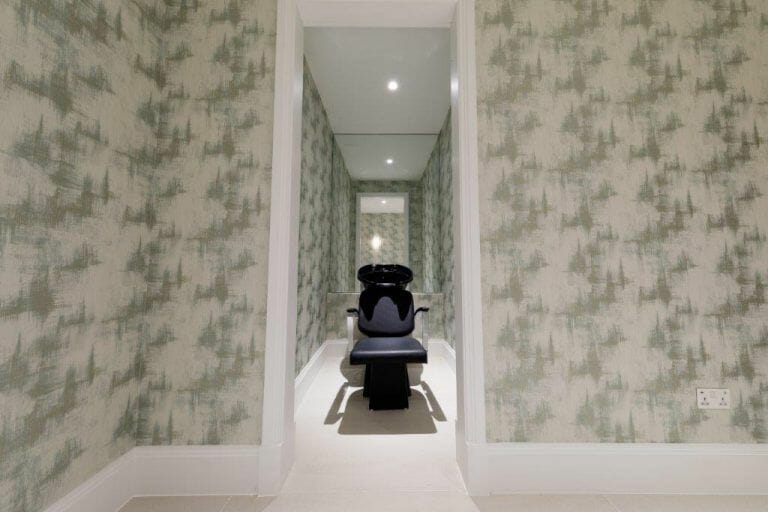 7 Bedroom House in Stanmore image 24