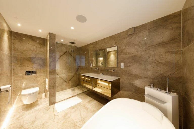 7 Bedroom House in Stanmore image 30