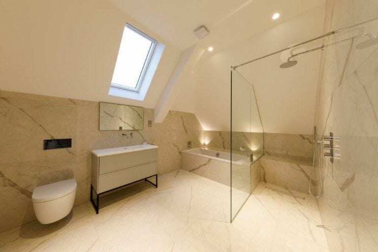 7 Bedroom House in Stanmore image 28