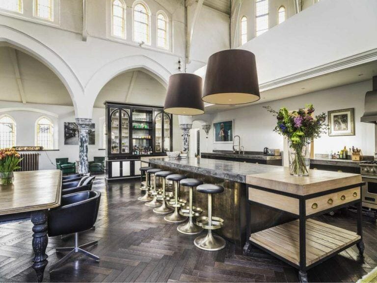 Converted church in Central London image 6