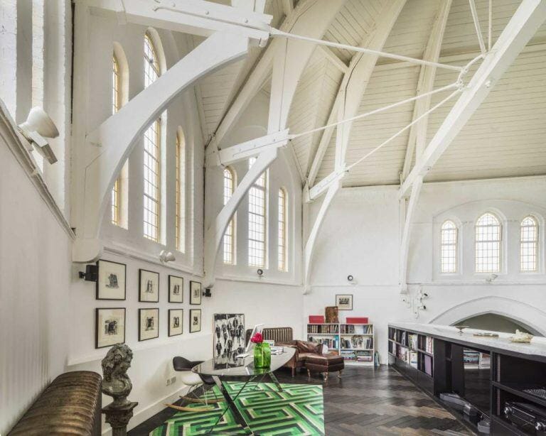Converted church in Central London image 8