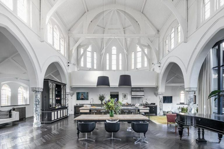 Converted church in Central London image 4